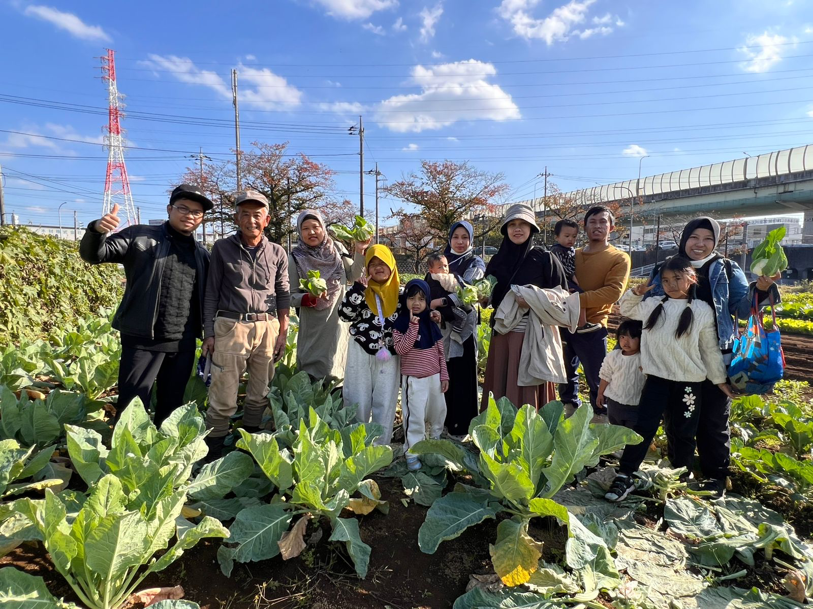 畑からモスクへ：新井さんとインドネシア・ムスリムコミュニティの協力物語 Dari Kebun ke Masjid: Kolaborasi Arai-san dan Komunitas Muslim Indonesia