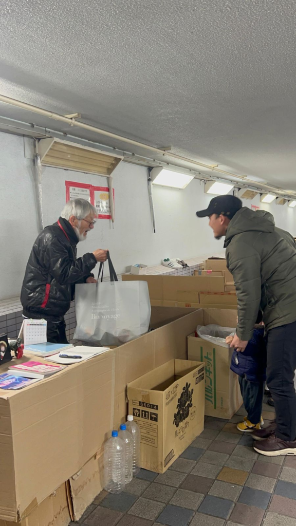 関内駅周辺での「幸せを分かち合う」取り組み Program “Berbagi Kebahagiaan” di Sekitar Stasiun Kannai image