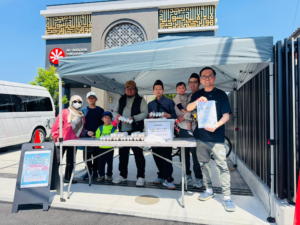 モスク周辺での卵配布活動|Kegiatan Pembagian Telur di Lingkungan Masjid