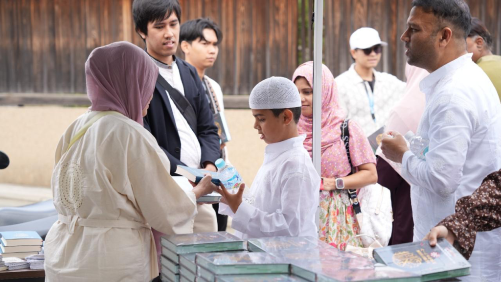 横浜アッソーリヒーンマスジドで迎えた初めてのイード・アル• アドハー | Idul Adha perdana di Masjid As-Sholihin Yokohama image