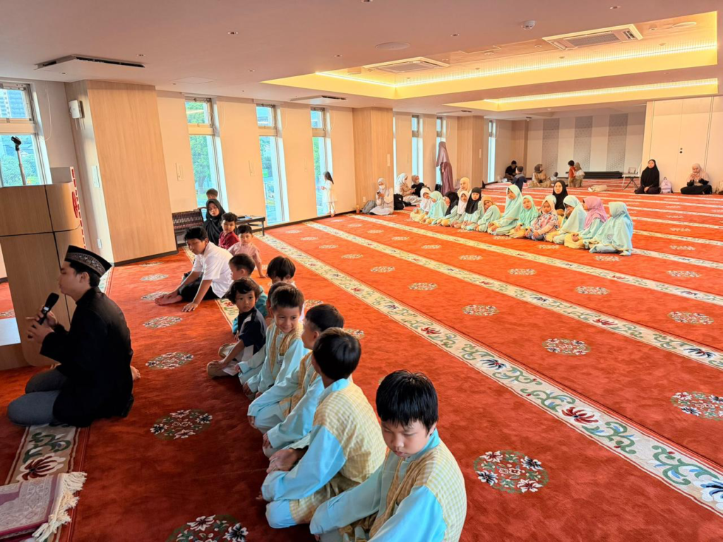 横浜アッソーリヒーンマスジド 「こども向けクルアーン学習教室」の取り組み | Program TPA (Taman Pendidikan Al-Qur’an) Masjid As-Sholihin Yokohama image