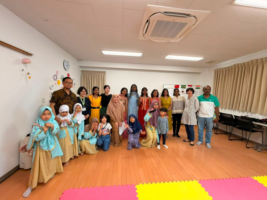 外国語の絵本おはなし会 | Storytime in Foreign Languages image